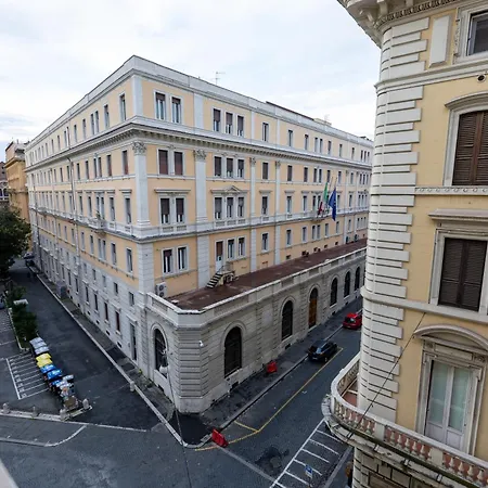 Appartement At Six - New Designer In The Center!