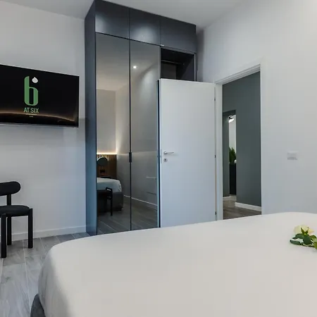 At Six - New Designer In The Center! Appartement *