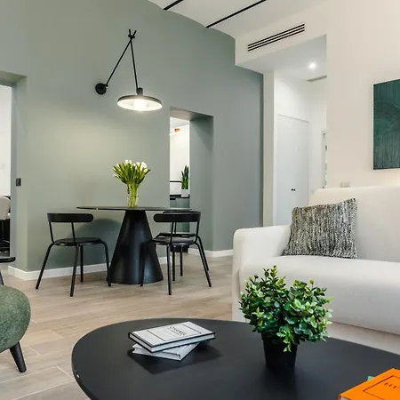 At Six - New Designer In The Center! Appartement *
